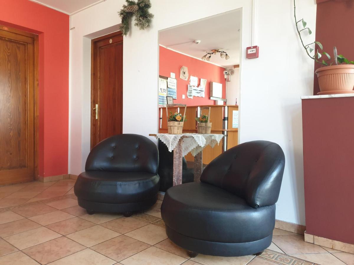 Pensiunea Odn Scheia Esterno foto